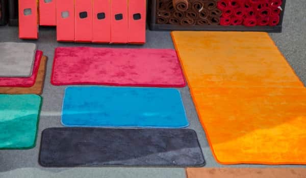 Different types of kitchen mats (rubber, vinyl, gel, etc.) 